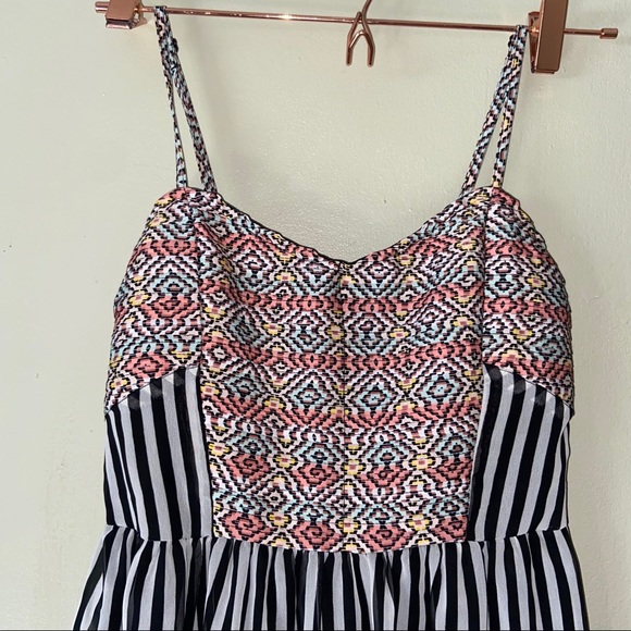 Sundress striped black and white w/ Aztec print XS - Picture 8 of 8